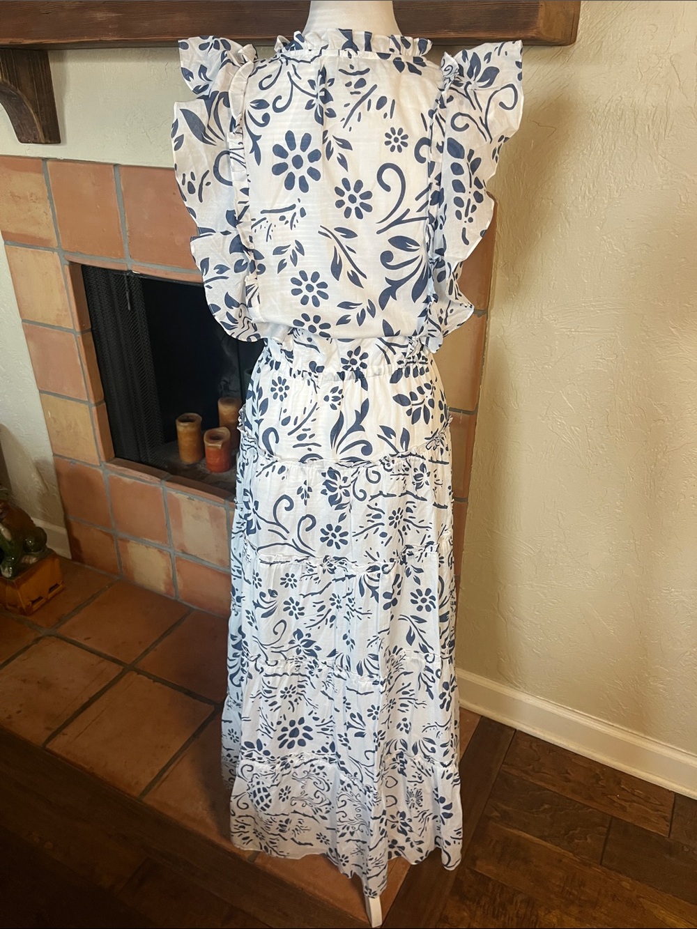 Lauren Ralph Lauren Blue/White Floral Cotton Voile Tiered Maxi Dress, size 16 - Picture 5 of 9